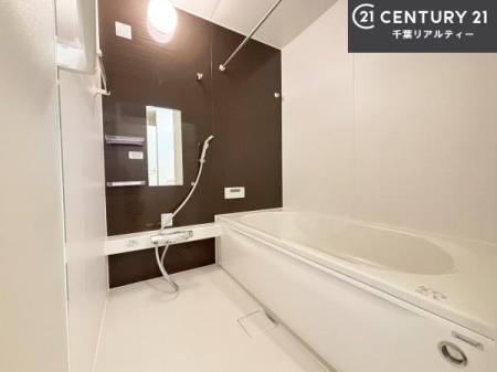  1̔ƖĂ闁łB
̑fGȃN[[VꏊłˁB