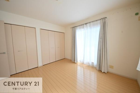 Q [Xy[XĂ܂IXbLڂ鎖ł܂ˁB
ƋI΂ȂVvȃfUCׁ̈AƋI΂Cɓ̋ԍ肪łłˁB