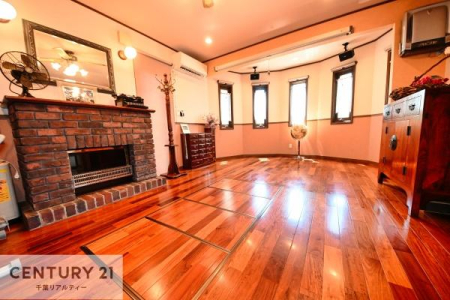 rO SnǂrO͉ƑRƏW܂܂BƑcR̎ԂłBƑƁAw[Ԃ߂łˁB邭JIȋԂłB