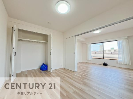 [ Ǝ[Xy[XĂ܂IXbLڂ鎖ł܂ˁB
ƋI΂ȂVvȃfUCׁ̈AƋI΂Cɓ̋ԍ肪łłˁB