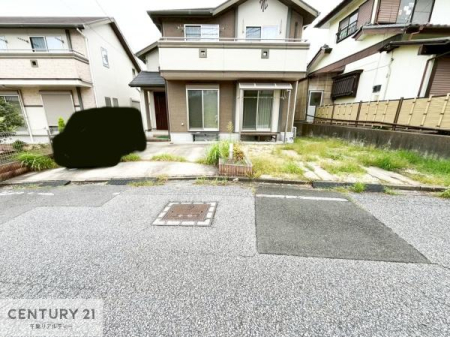 ԏ ԃXy[X3䕪܂IZJhJ[͂AoCN⎩]ԂȂǂuꏊɍ܂B