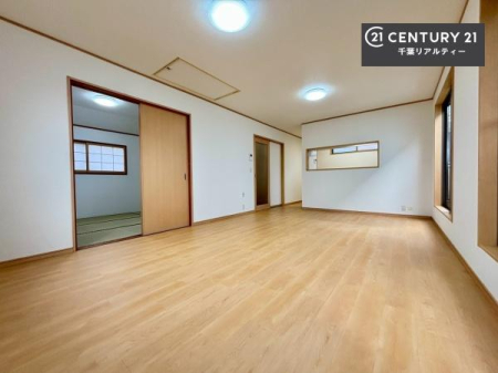 rO SnǂrO͉ƑRƏW܂܂BƑcR̎ԂłBƑƁAw[Ԃ߂łˁB邭JIȋԂłB