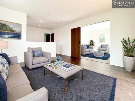 rO ƋCGp[XłBSnǂrO͉ƑRƏW܂܂BƑcR̎ԂłBƑƁAw[Ԃ߂łˁB邭JIȋԂłB