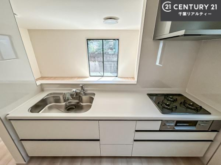 Lb` ydlʐ^zlC̑ΖʎVXeLb`̗pĂ܂IƑ̃R~jP[VRƑ݌vłB
qlɂڂ͂̂ŊłˁB[͂܂