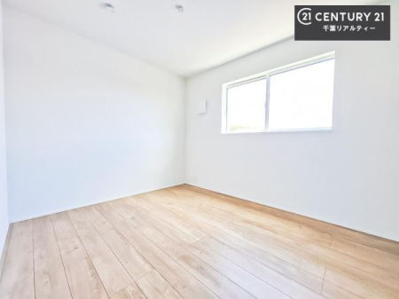 m 邭ʂ̗ǂłBuVvvɃfUCꂽBRx̂ŉƋ⃌CAEgłD݂̋Ԃnグ܂B