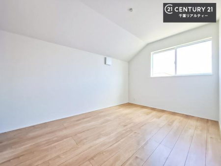 m VvɃfUCĂ邽߁AƋIт܂I
Cɓ̉ƋuĂ낰Ԃ邱Ƃł܂B