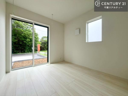 Q 邭ʂ̗ǂłBuVvvɃfUCꂽBRx̂ŉƋ⃌CAEgłD݂̋Ԃnグ܂B