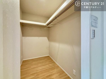 [ ƑS̈ߗނ⏬Api܂Ƃ߂Ď[łt@~[N[ŃA炵̐ڂɍœKBԂLpł݌vłB