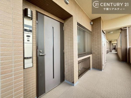 ̑n ʐ^ł͓`ȂAJГő̊ĂBX^btꓯ҂Ă܂B