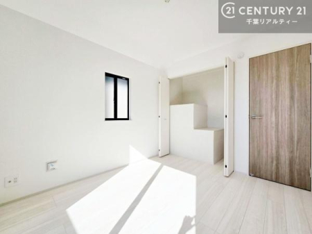 �m�� ���[�X�y�[�X�����Ă��܂��I�������X�b�L�����ڂ��鎖���ł��܂��ˁB
�Ƌ��I�΂Ȃ��V���v���ȃf�U�C���ׁ̈A�Ƌ��I�΂����C�ɓ���̋�ԍ�肪�ł������ł��ˁB