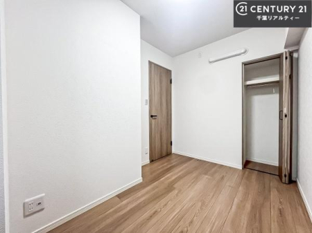 rOȊŐ VvɃfUCĂ邽߁AƋIт܂I
Cɓ̉ƋuĂ낰Ԃ邱Ƃł܂B