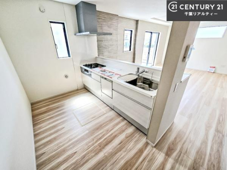 Lb` lC̑ΖʎVXeLb`̗pĂ܂IƑ̃R~jP[VRƑ݌vłB
qlɂڂ͂̂ŊłˁB[͂܂I