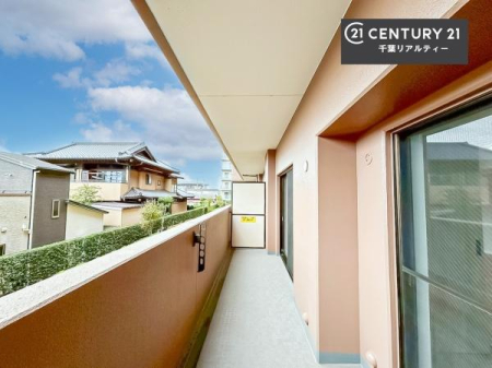 oRj[ zǍDȃoRj[łIꂽɂ͐nJIȎԂy߂܂B