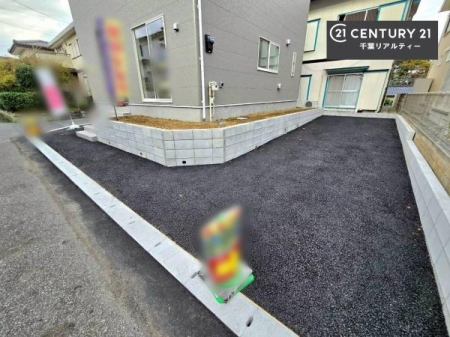 ԏ ԃXy[X2䕪܂IZJhJ[͂AoCN⎩]ԂȂǂuꏊɍ܂B