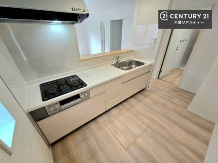 Lb` lC̑ΖʎVXeLb`̗pĂ܂IƑ̃R~jP[VRƑ݌vłB
qlɂڂ͂̂ŊłˁBLXgĉKɍƂi݂܂B