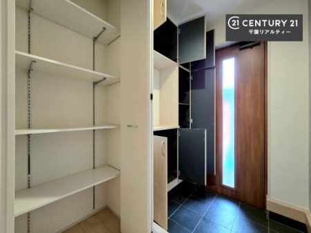  V[Y{bNXtȂ̂ŁAւЕt|₷łI
XbLւŌ˂JuԁÂSnԂo}Ă܂B
