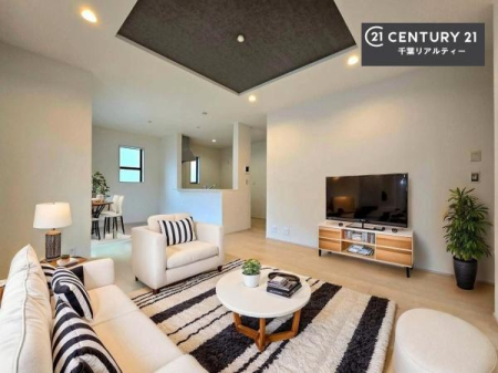 rO Ƌ͂bfp[XłBrOŜnΖʃLb`Ȃ̂ŁAql̗lqȂƂłqĂ₷SȊԎłI