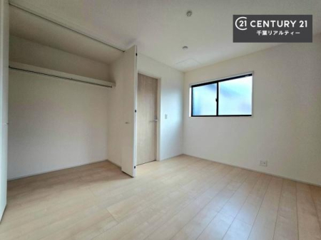 q VvɃfUCĂ邽߁AƋIт܂I
Cɓ̉ƋuĂ낰Ԃ邱Ƃł܂B
