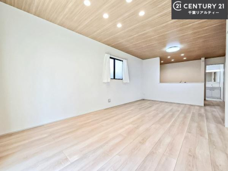 rO ydlzSnǂrO͉ƑRƏW܂܂BƑcR̎ԂłBƑƁAw[Ԃ߂łˁB邭JIȋԂłB