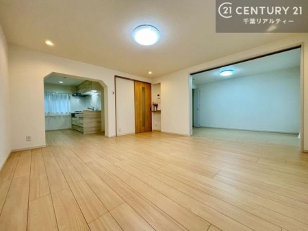 rO ؂ȉƑW܂邩炱LDKɂ͂肽B
qCɏ΂Ȃ瑖ĂpuLƂɂėǂvƎvuԂłB