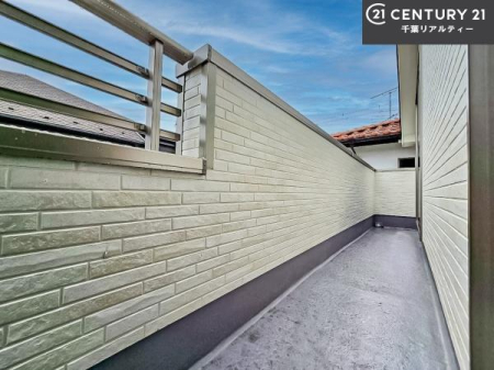 oRj[ zǍDȃoRj[łIꂽɂ͐nJIȎԂy߂܂B
