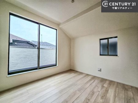 m oRj[ɖʂĂmłB邭肪ACł܂INāAOɏoĔwLт[ċzǂ}邱ƂołˁI