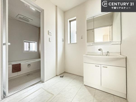 ʑEʏ t̖邢ʎłICɓւłĐɕۂƂł܂IRނ̂łς̎dオǂȂ܂ˁI