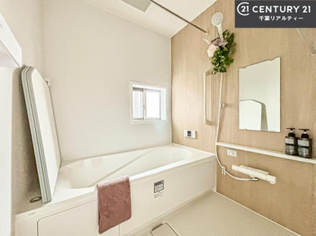  LXoXň̔tbVBL΂̂ŁAɂƐZ܂ˁĨoX^Cy݂ɂȂ܂B