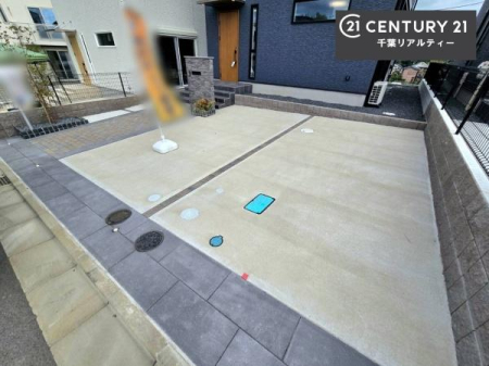 ԏ ԃXy[X2䕪܂IZJhJ[͂AoCN⎩]ԂȂǂuꏊɍ܂B