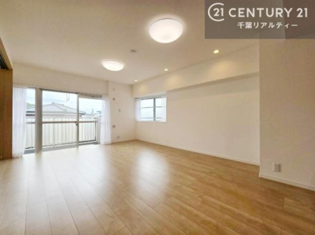 rO 傫ȑ炽Ղ̗z閾邢rOBĴ郊rOŉƑĉ났̎Ԃ߂܂B