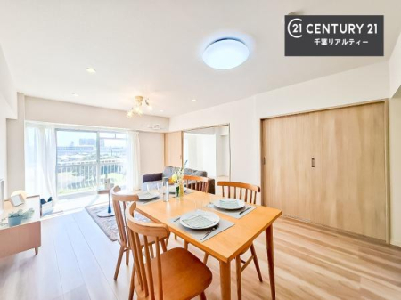 rO 傫ȑ炽Ղ̗z閾邢rOBĴ郊rOŉƑĉ났̎Ԃ߂܂B