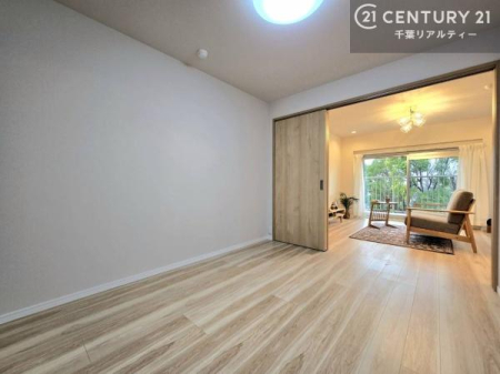 �m�� ���r���O�Ɨאڂ����m���́A�Ǝ��̋x�e�X�y�[�X��L�b�Y�X�y�[�X�Ƃ��Ċ��p����̂��悳�����ł��ˁI


