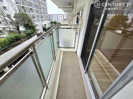 ���̑� �ΖʂłQ�ʃo���R�j�[������̂Ŋ��C����������ł��܂��I