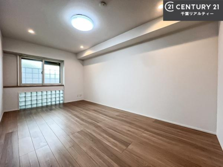 m VvɃfUCĂ邽߁AƋIт܂I
Cɓ̉ƋuĂ낰Ԃ邱Ƃł܂B