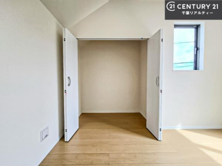 m VvɃfUCĂ邽߁AƋIт܂I
Cɓ̉ƋuĂ낰Ԃ邱Ƃł܂B