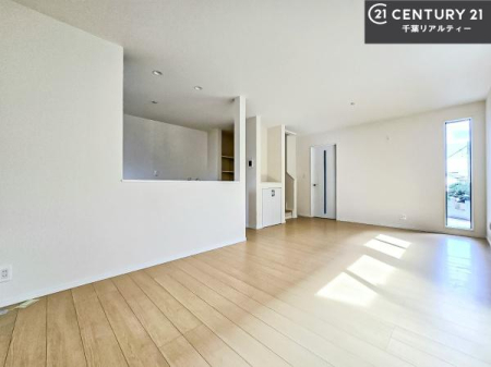 rO ؂ȉƑW܂邩炱LDKɂ͂肽B
qCɏ΂Ȃ瑖ĂpuLƂɂėǂvƎvuԂłB