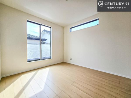 m oRj[ɖʂĂmłB邭肪ACł܂INāAOɏoĔwLт[ċzǂ}邱ƂołˁI