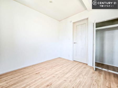 rOȊŐ VvɃfUCĂ邽߁AƋIт܂I
Cɓ̉ƋuĂ낰Ԃ邱Ƃł܂B