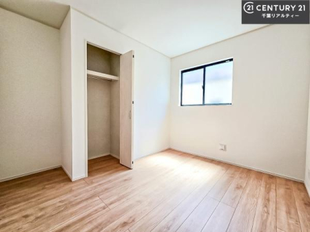 m 邭ʂ̗ǂłBuVvvɃfUCꂽBRx̂ŉƋ⃌CAEgłD݂̋Ԃnグ܂B