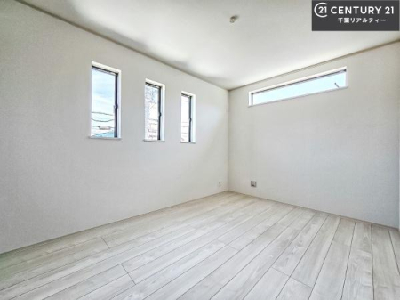 q |oȂ́Aql̂ƂĂSłI
[Xy[X[Ă̂ŎU炩TbƕЕt܂I