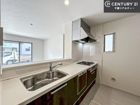 Lb` lC̑ΖʎVXeLb`̗pĂ܂IƑ̃R~jP[VRƑ݌vłB
qlɂڂ͂̂ŊłˁB[͂܂I