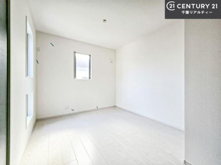 rOȊŐ VvɃfUCĂ邽߁AƋIт܂I
Cɓ̉ƋuĂ낰Ԃ邱Ƃł܂B