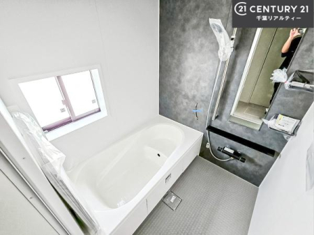  LXoXň̔tbVBL΂̂ŁAɂƐZ܂ˁĨoX^Cy݂ɂȂ܂B