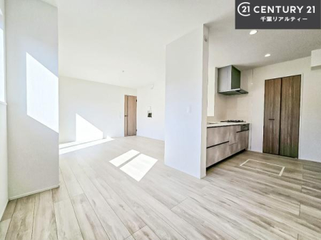 rO LX_CjOXy[XI肨HB΂yԂ߂܂BX̔܂I