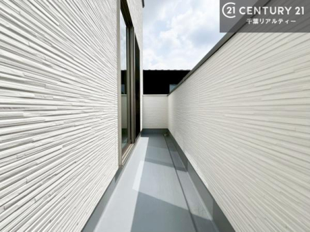 oRj[ zǍDȃoRj[łIꂽɂ͐nJIȎԂy߂܂B
