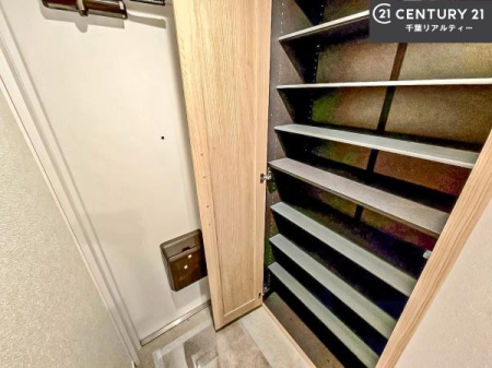  V[Y{bNXtȂ̂ŁAւЕt|₷łI
XbLւŌ˂JuԁÂSnԂo}Ă܂B
