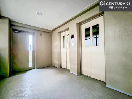 ̑p Gx[^[Iɔꂽ◼ɂוł炭炭AłłˁB