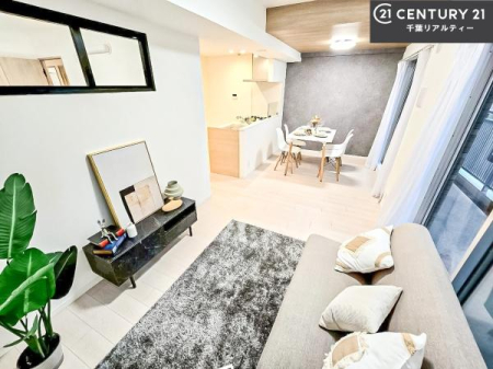 rO SnǂrO͉ƑRƏW܂܂BƑcR̎ԂłBƑƁAw[Ԃ߂łˁB邭JIȋԂłB