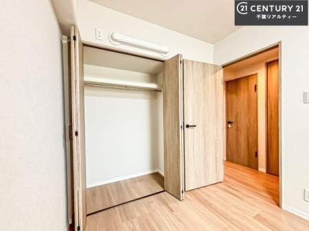 rOȊŐ VvɃfUCĂ邽߁AƋIт܂I
Cɓ̉ƋuĂ낰Ԃ邱Ƃł܂B