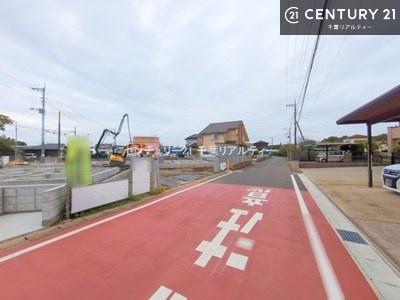 OʓH܂ތnʐ^ OʓH͍LXƂĂAԂ̏oNNBJӂ闧nŁASĕ点Z܂łB